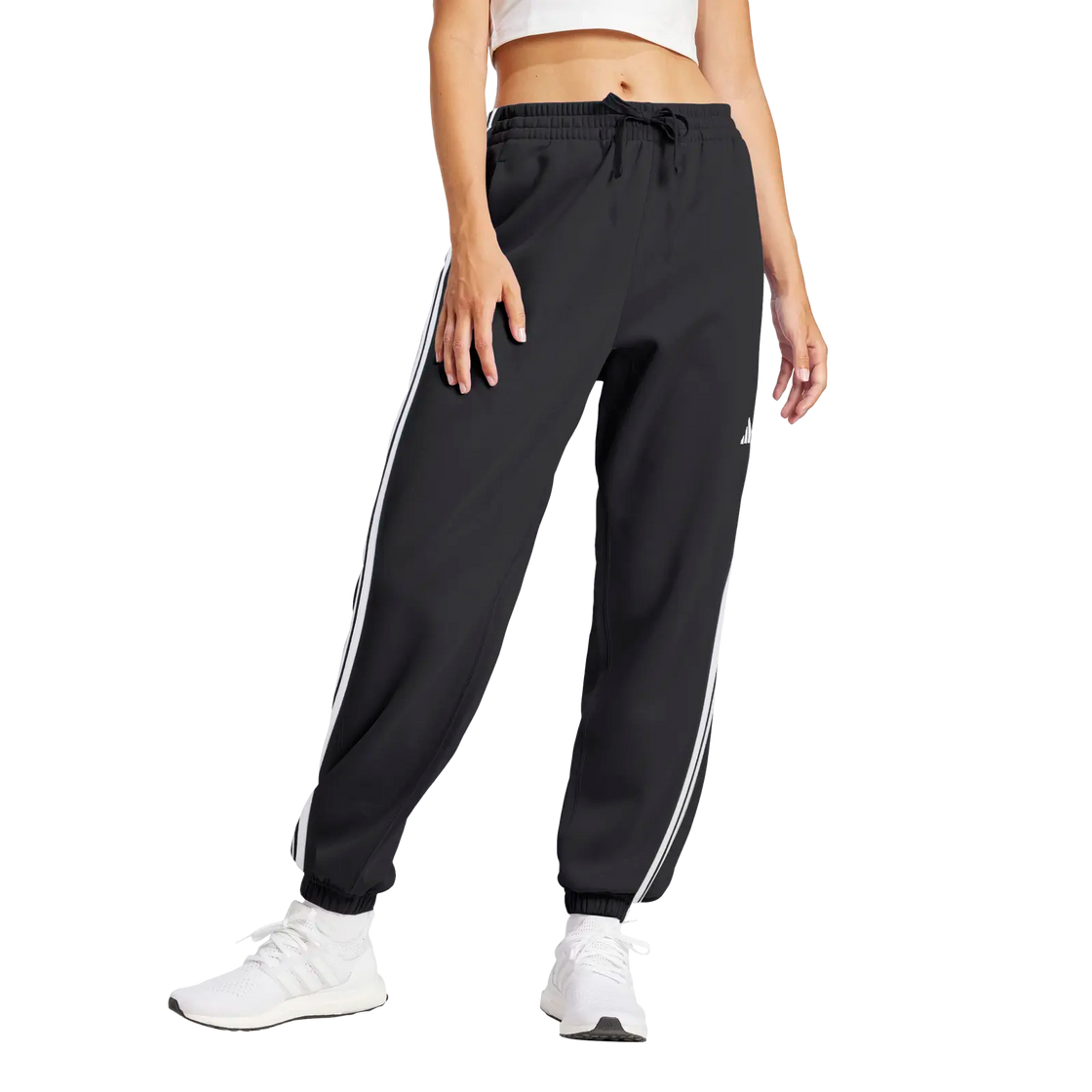 JD5302_3_APPAREL_On Model_Standard View_transparent