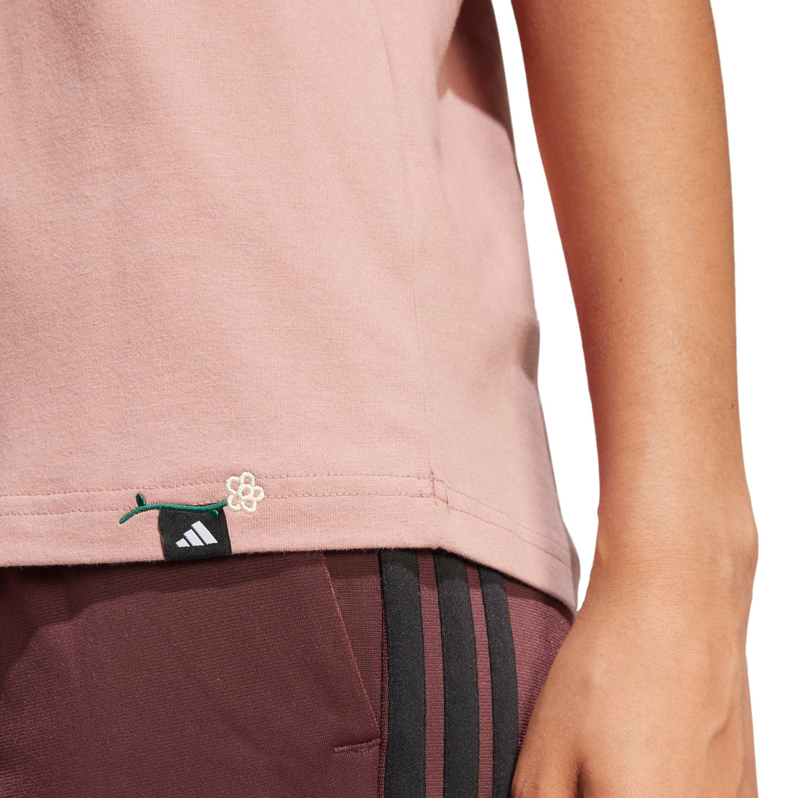 JJ4084_7_APPAREL_On Model_Detail View 2_transparent