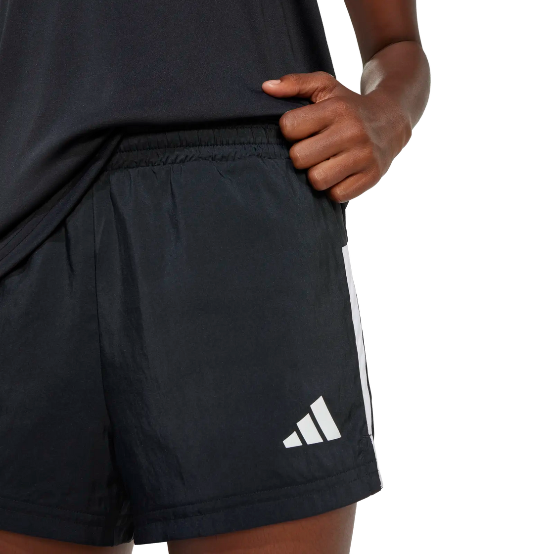 JJ5038_6_APPAREL_On Model_Detail View 2_transparent