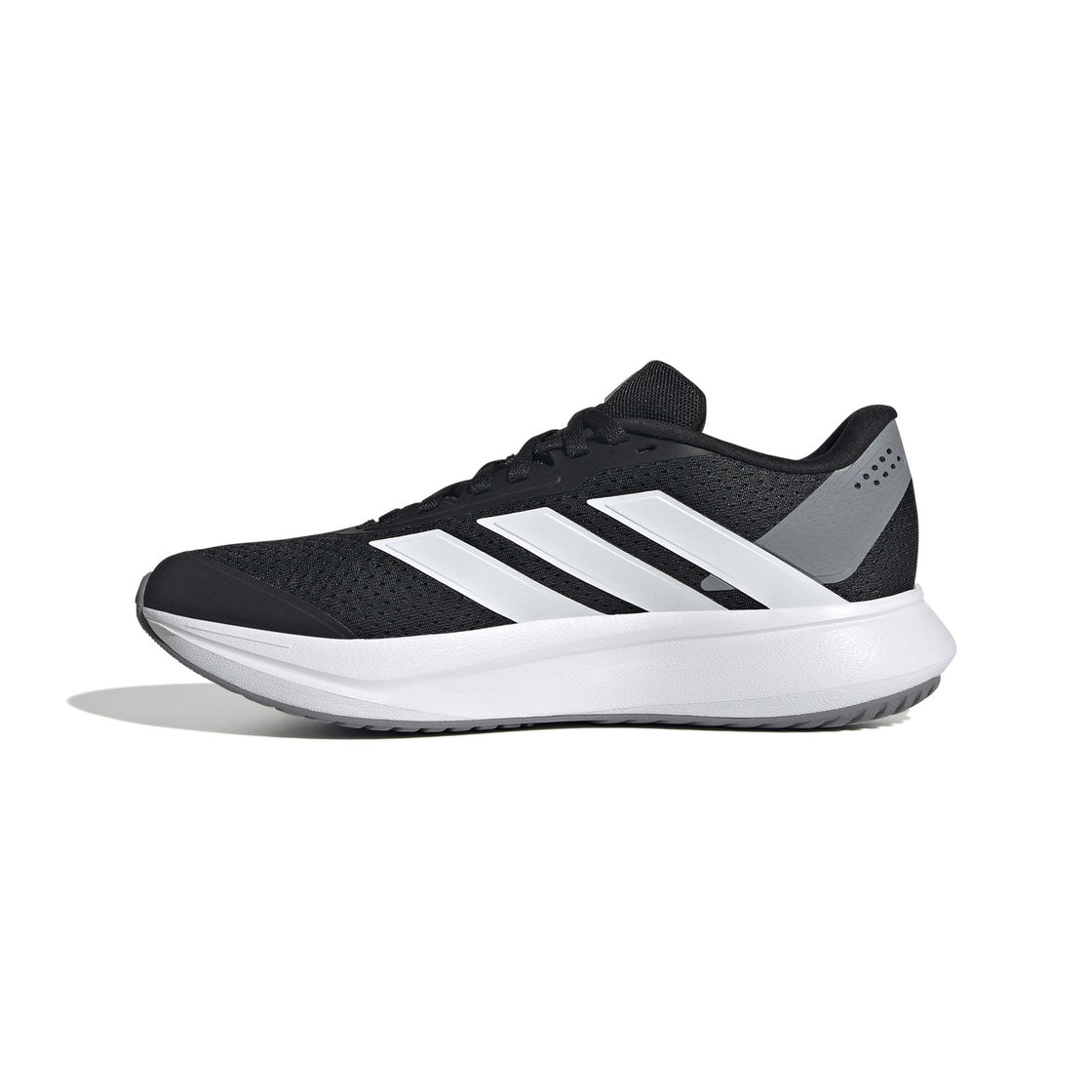 IH3592_5_FOOTWEAR_Photography_Side Medial Center View_white