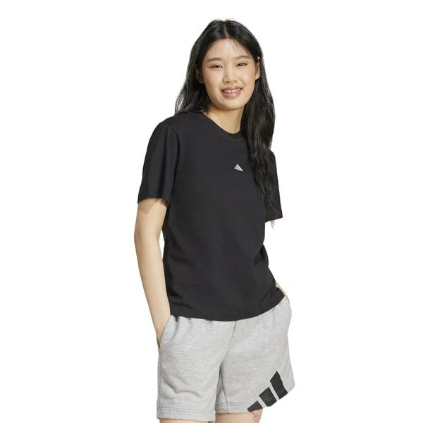 JC5943_4_APPAREL_OnModel_WalkingView_white