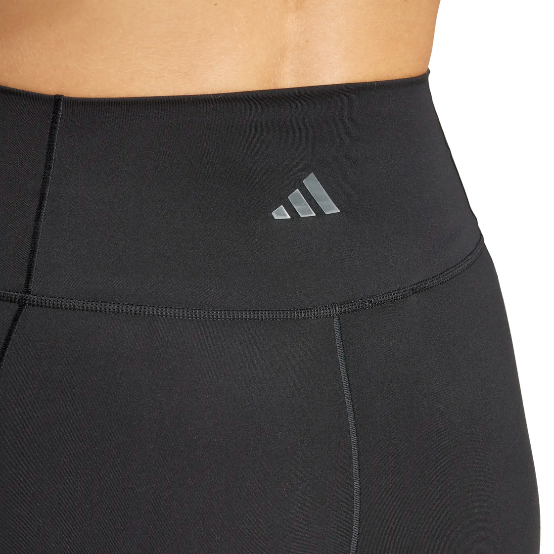 JE8025_5_APPAREL_On Model_Detail View 1_transparent