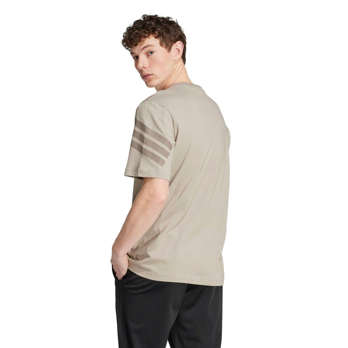 JI8783_3_APPAREL_On Model_Back View_white