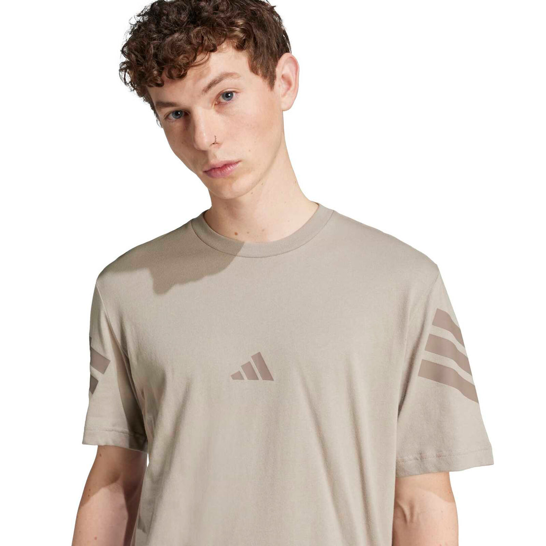 JI8783_5_APPAREL_On Model_Detail View 1_white