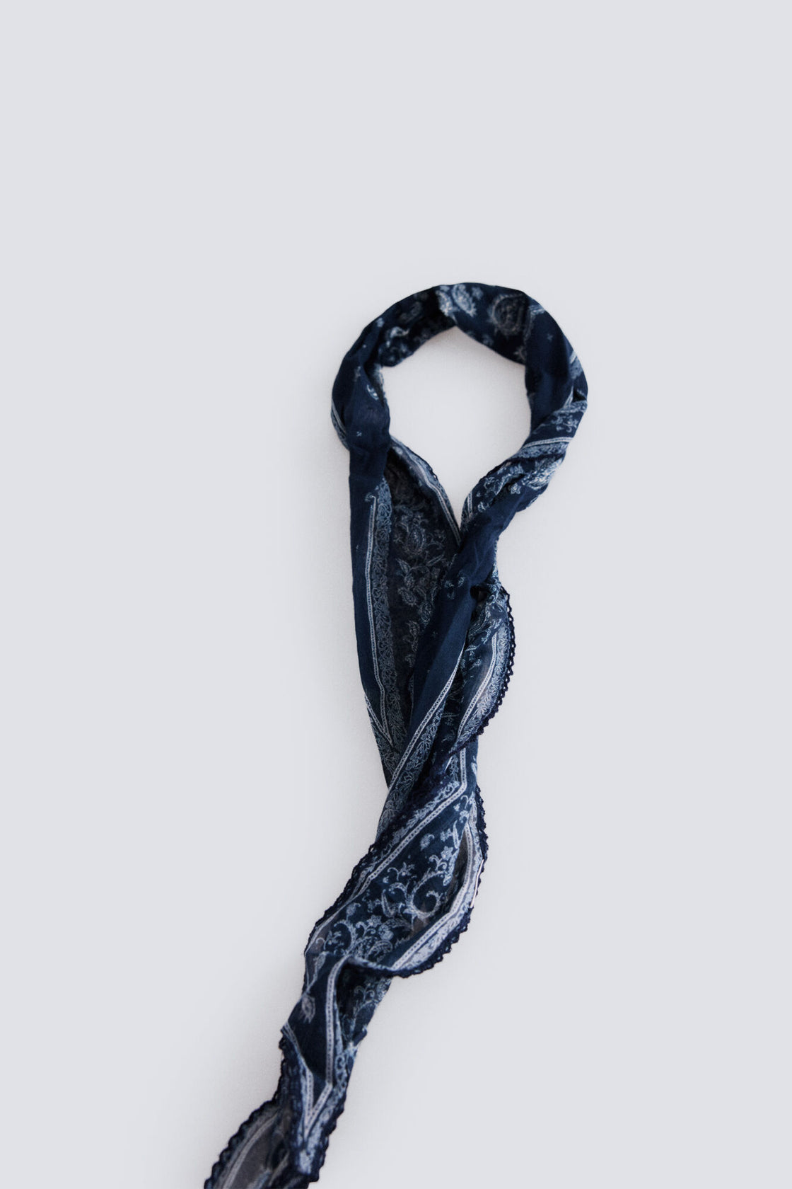 W SKINNY PIPING BANDANA