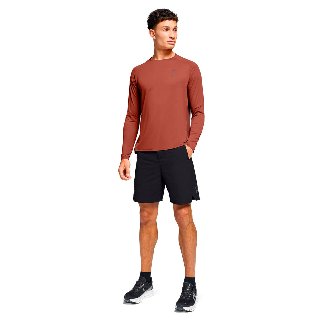 1ME10280553-performance_hybrid_short-ss24-black-m-4×5-tr-g1