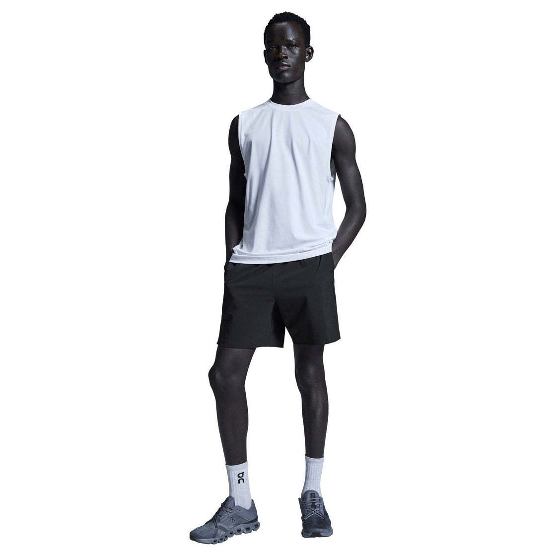 1MF11190553-focus_shorts-ss25-black-m-4×5-tr-g6