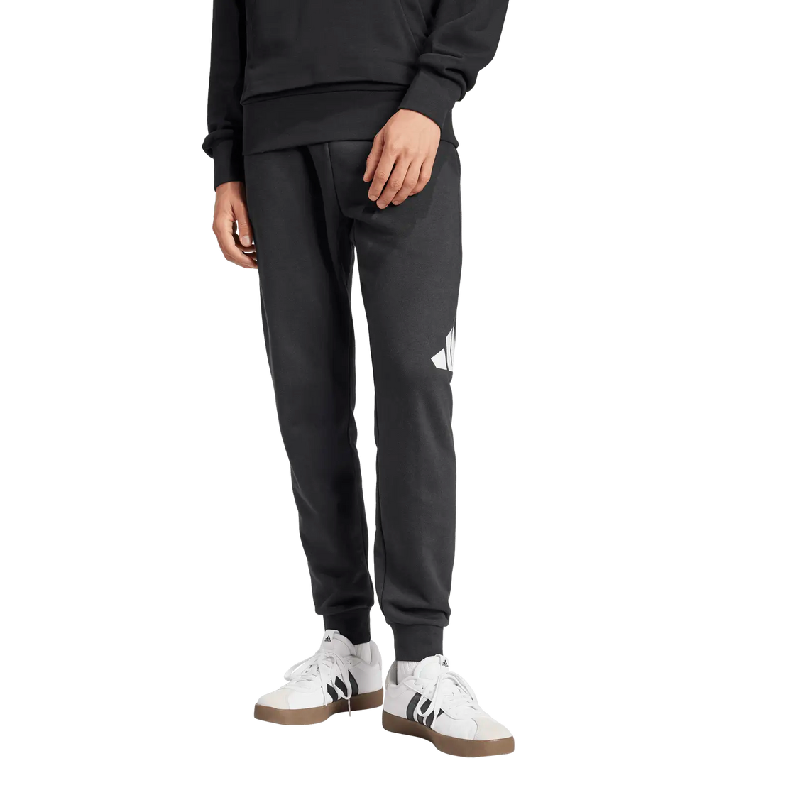 IN6163_3_APPAREL_On Model_Standard View_transparent