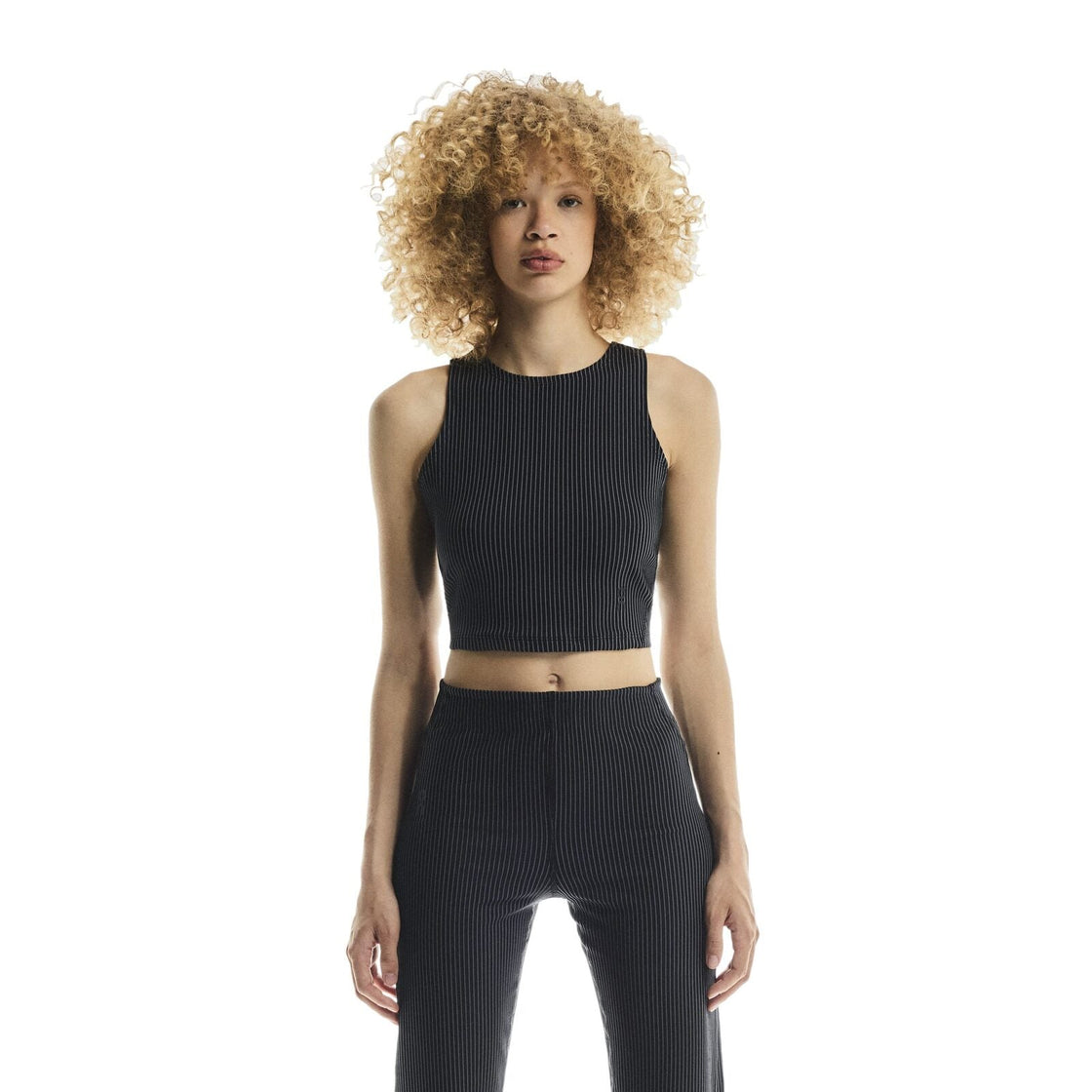 1WF30420080-all-day_ribbed_crop-fw25-black_rock-w-1×1-tr-PLP