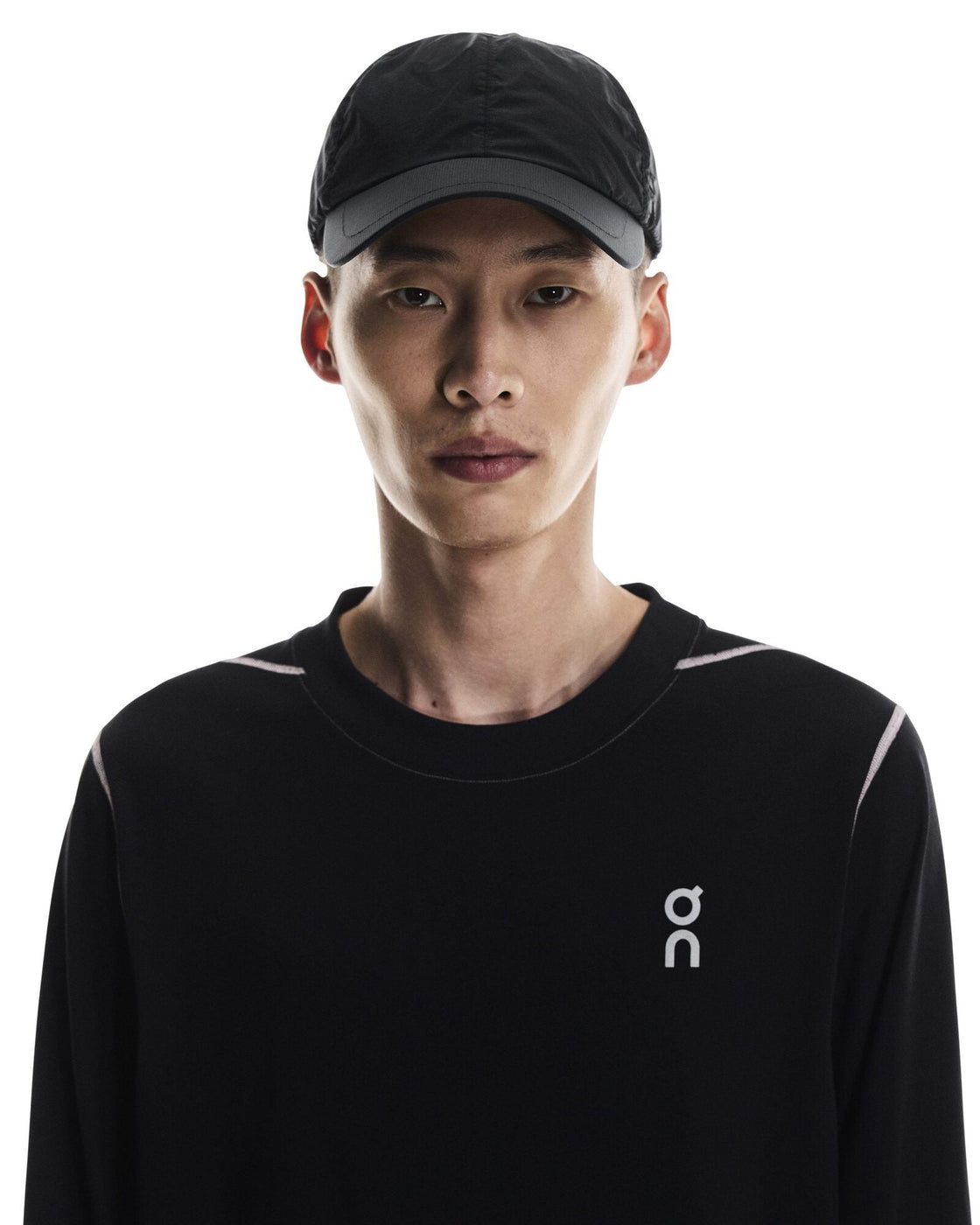 2UE30750553-on_cap-ss25-black-u-4×5-tr-g1