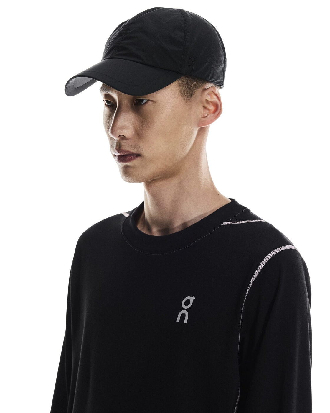 2UE30750553-on_cap-ss25-black-u-4×5-tr-g2