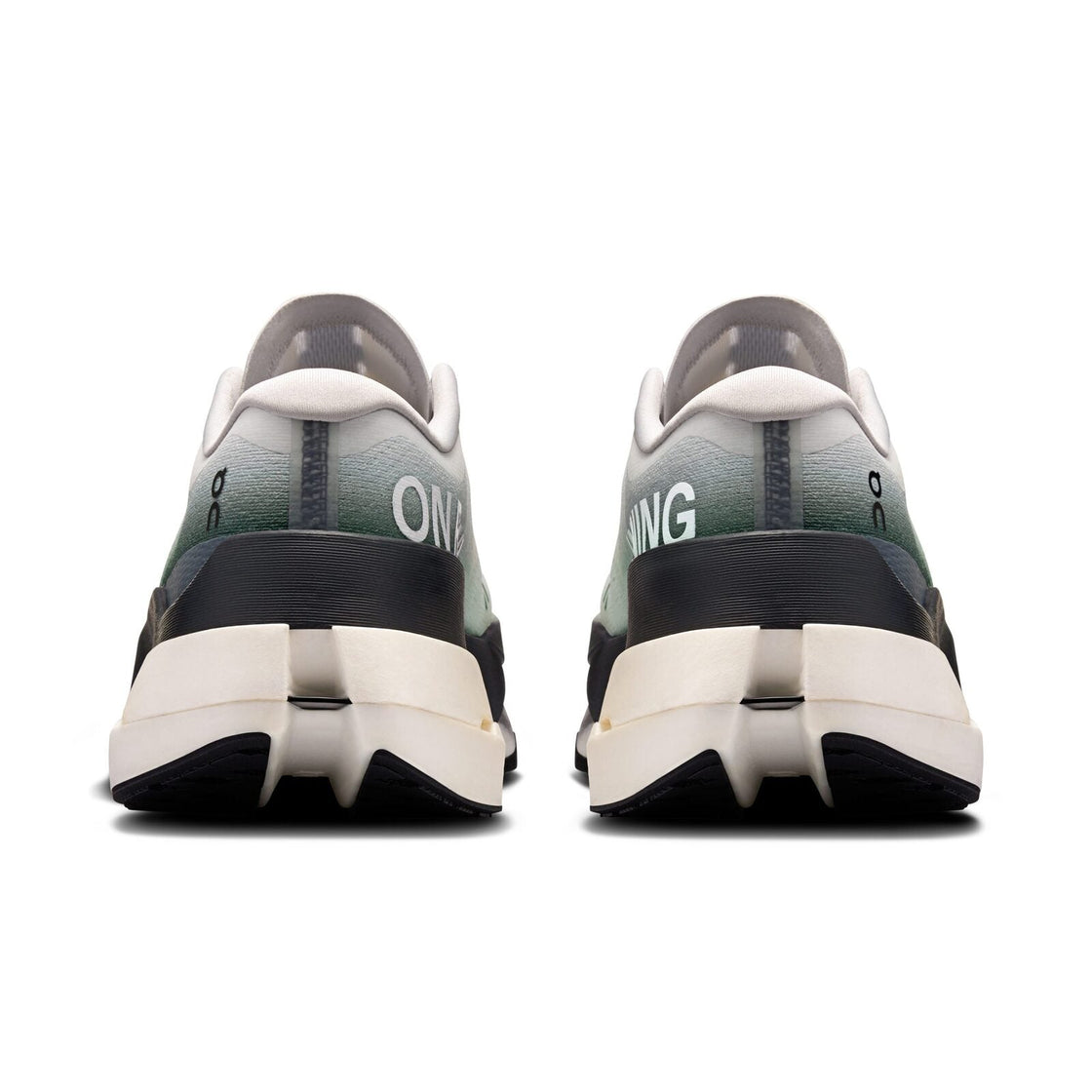 3MF30310462-cloudboom_max_1-fw25-white_black-m-g5