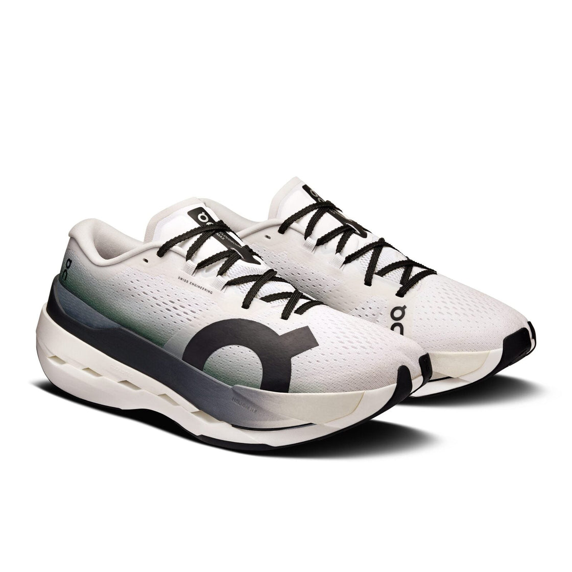 3MF30310462-cloudboom_max_1-fw25-white_black-m-g6