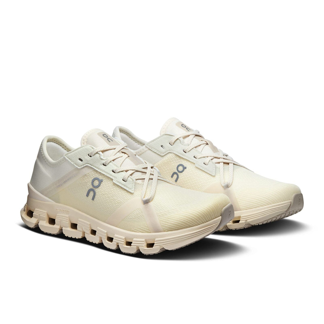 3WF10173564-cloud_x_4_ad-fw25-ghost_dew-w-1×1-g6