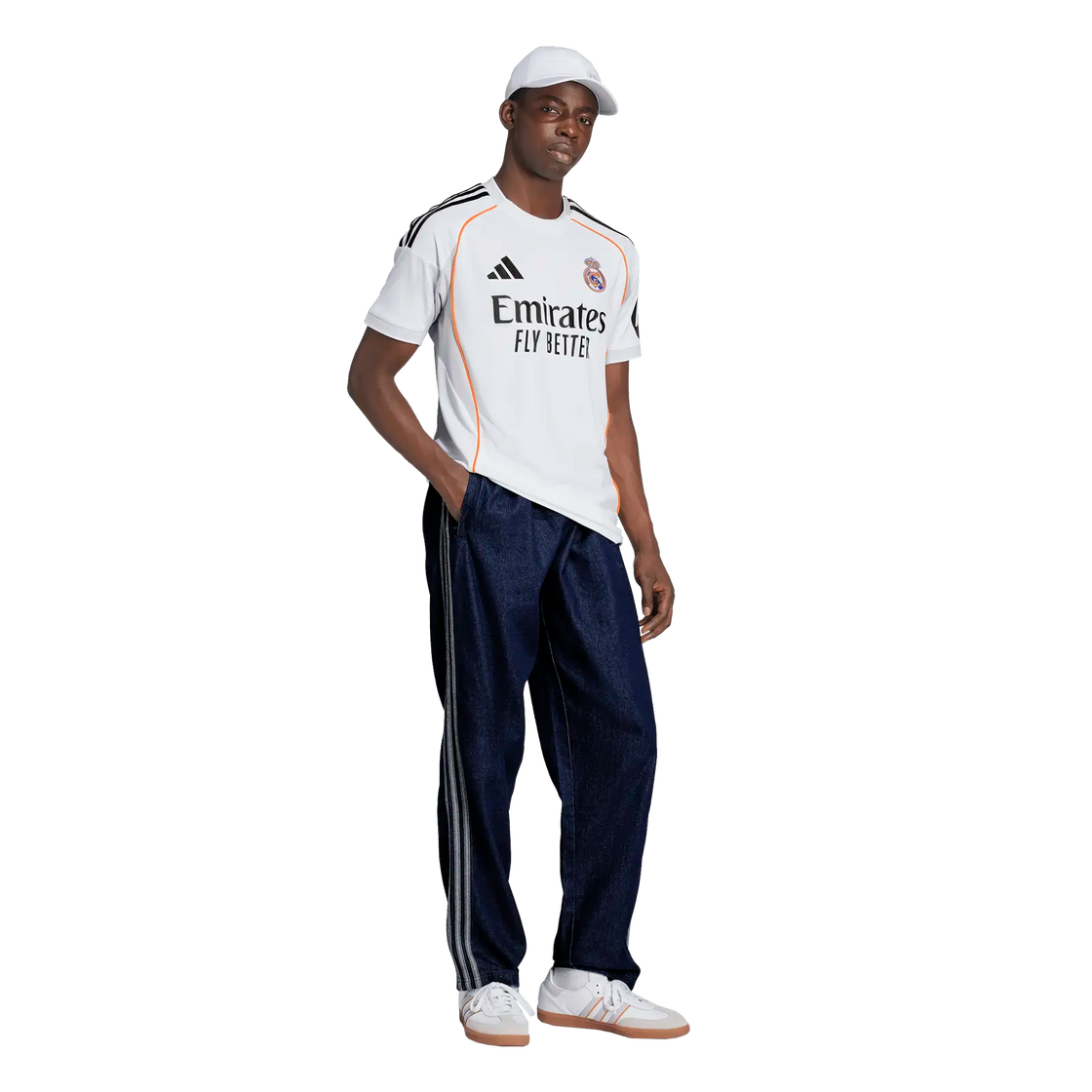 JJ1931_5_APPAREL_On Model_Walking View_transparent