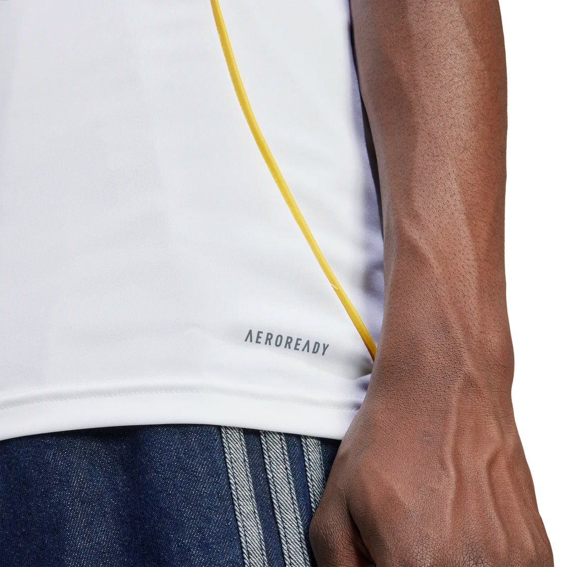 JJ1931_6_APPAREL_On Model_Detail View 1_transparent