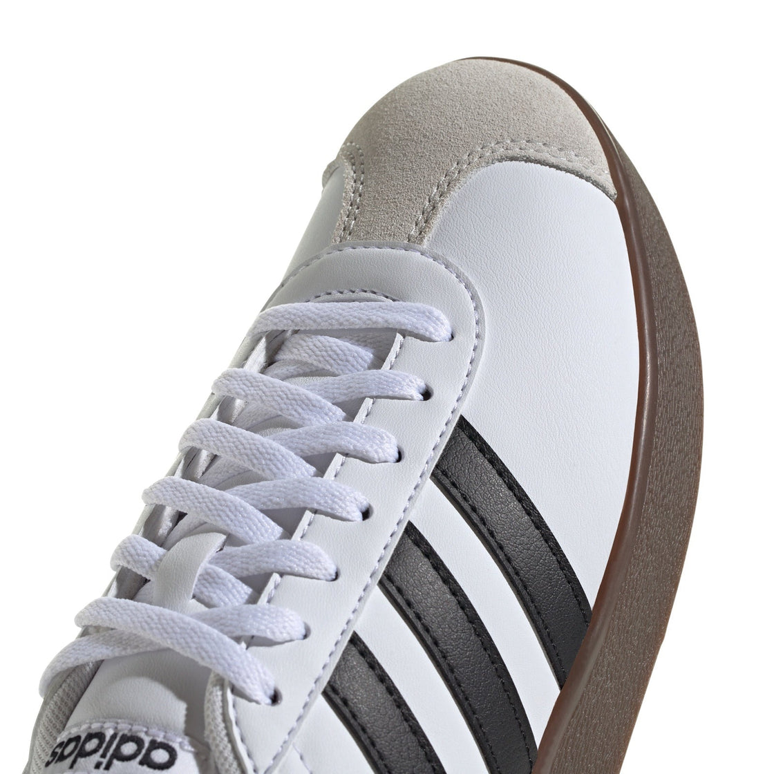 ID3714_8_FOOTWEAR_Photography_Detail View 1_transparent
