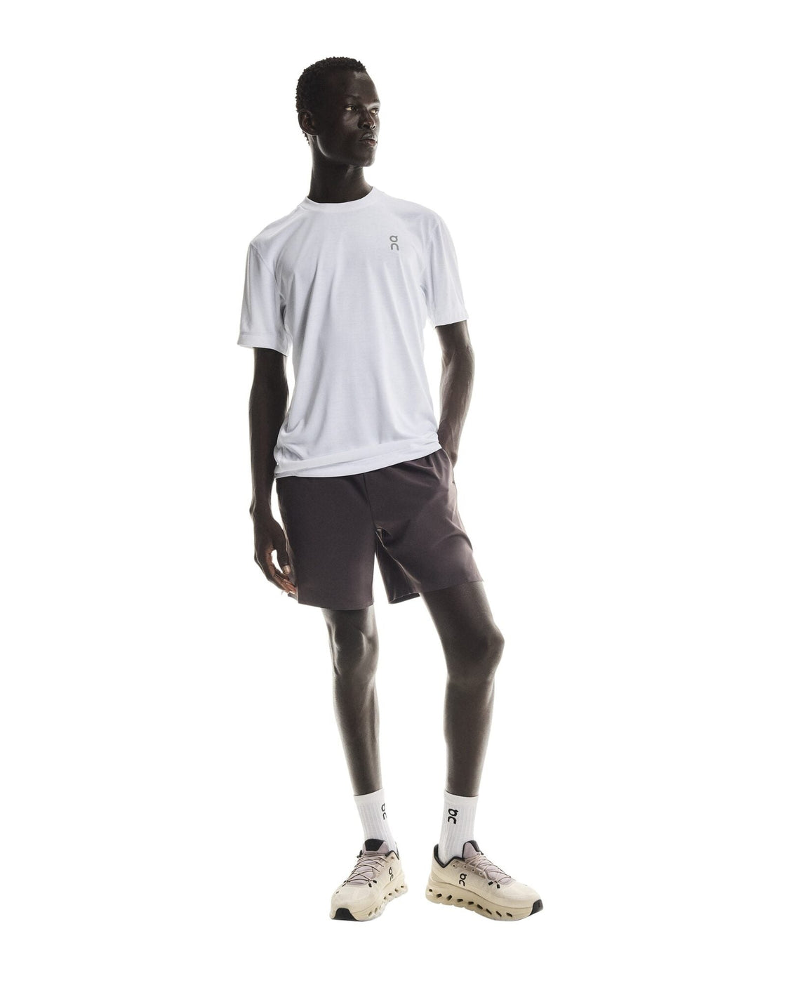 1MF11190569-focus_shorts-fw25-pebble-m-4×5-tr-g3