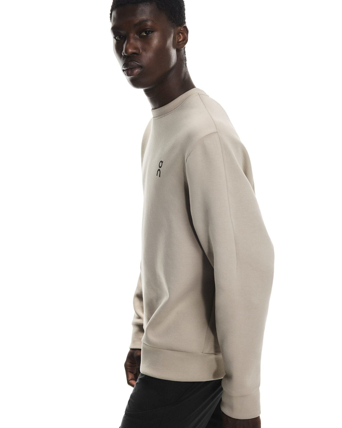 1MF30310603-focus_tech_crew-fw25-desert-m-4×5-tr-g4