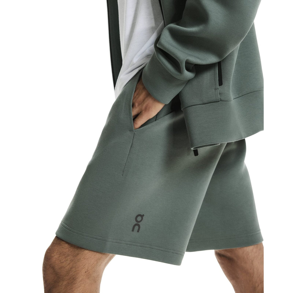 1MF30330153-focus_tech_shorts-fw25-olive-m-4×5-tr-g4