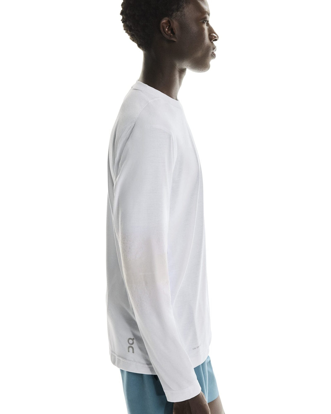 1MF30510069-train_long-t_graphic-fw25-white-m-4×5-tr-g5