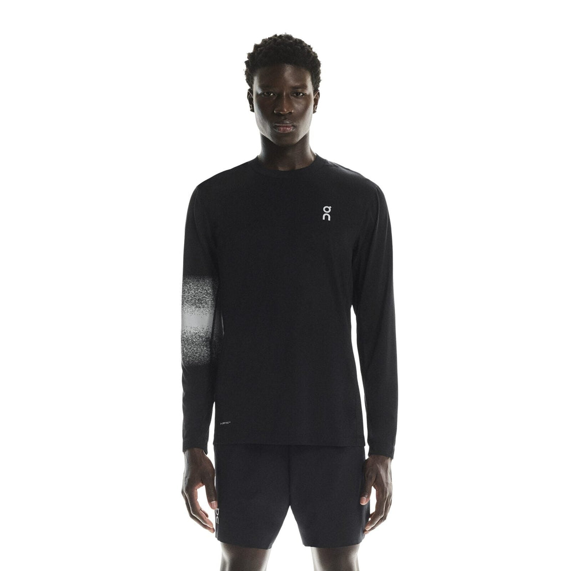 1MF30510553-train_long-t_graphic-fw25-black-m-1×1-tr-PLP