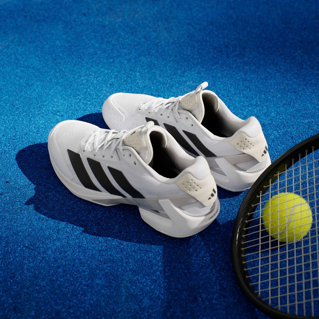 M adizero Ubersonic 5