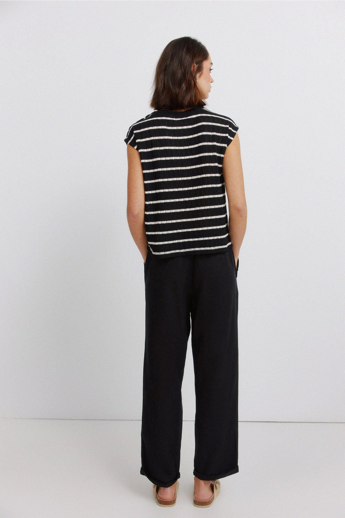 W 7.T.B.JOGGER CARPINTERO NEGRO