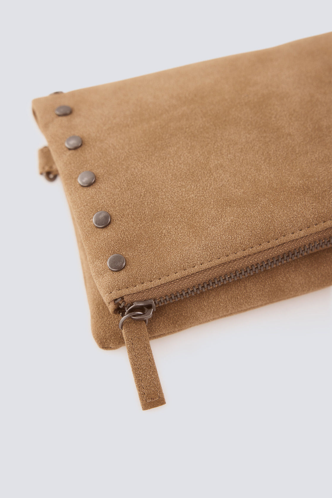 W 5.T.B.BANDO CADENA SUEDE TACHAS