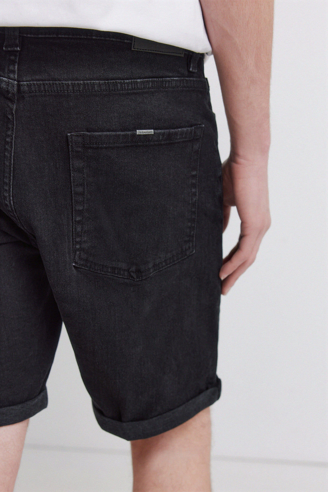 M BERM DNM SLIM BASICA NEGRO