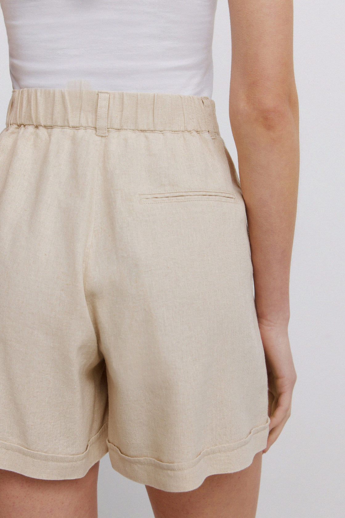 W 8.T.B.SHORT LINO CINTURON PIEDRA
