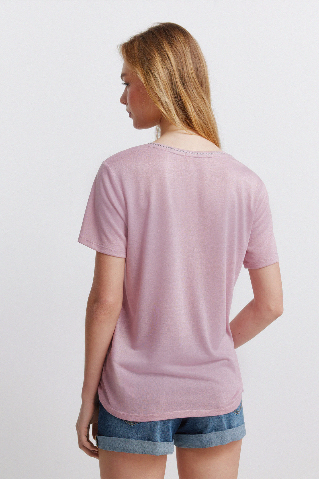 W 8.B.T.CAMISETA PICO VAINICA FK