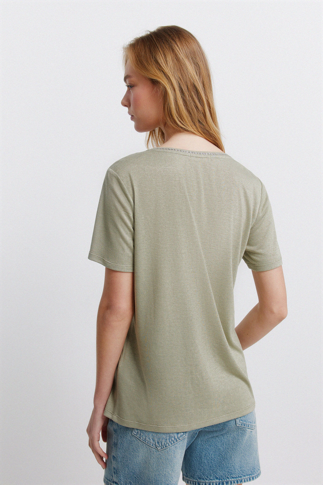 W 8.B.T.CAMISETA PICO VAINICA FK