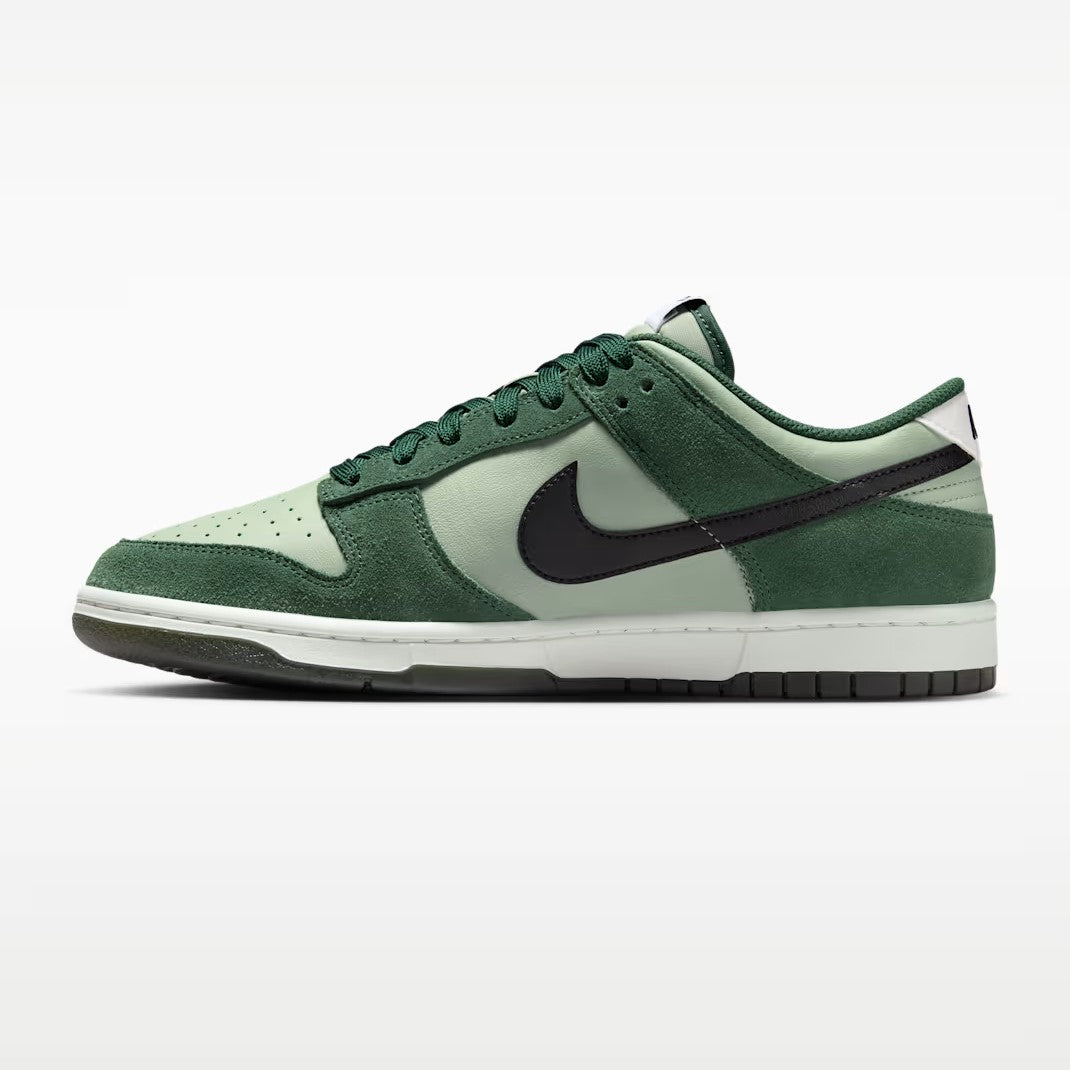 M NIKE DUNK LOW RETRO SE ESS+