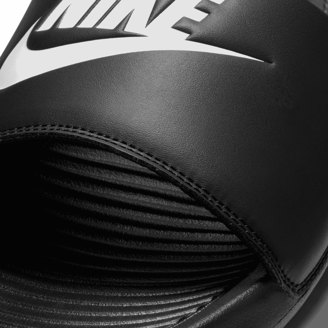 M NIKE VICTORI ONE SLIDE