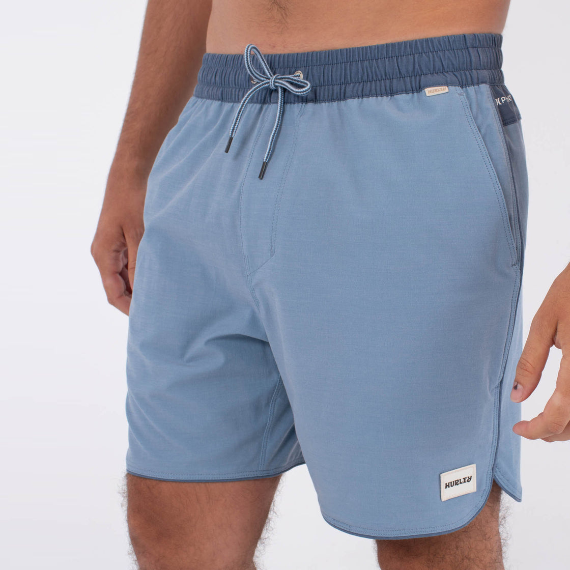 M PHTM NATURALS SCALLOP VOLLEY 17