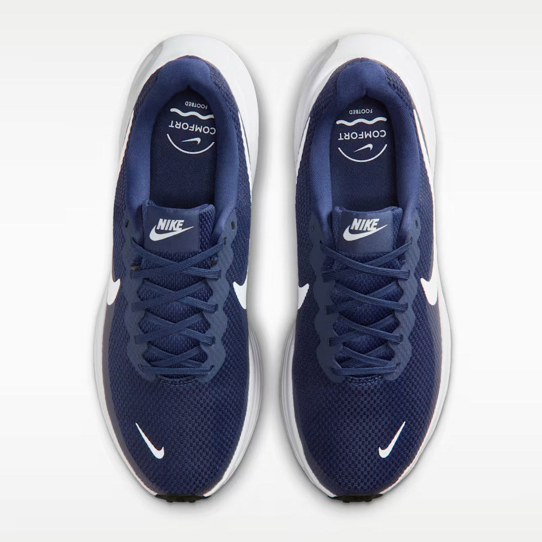 M NIKE REVOLUTION 8