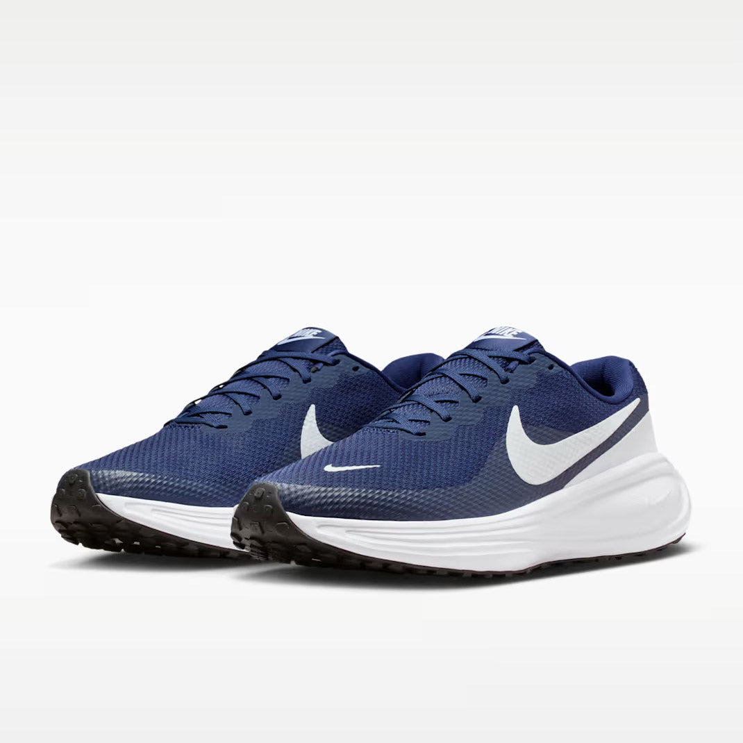 M NIKE REVOLUTION 8