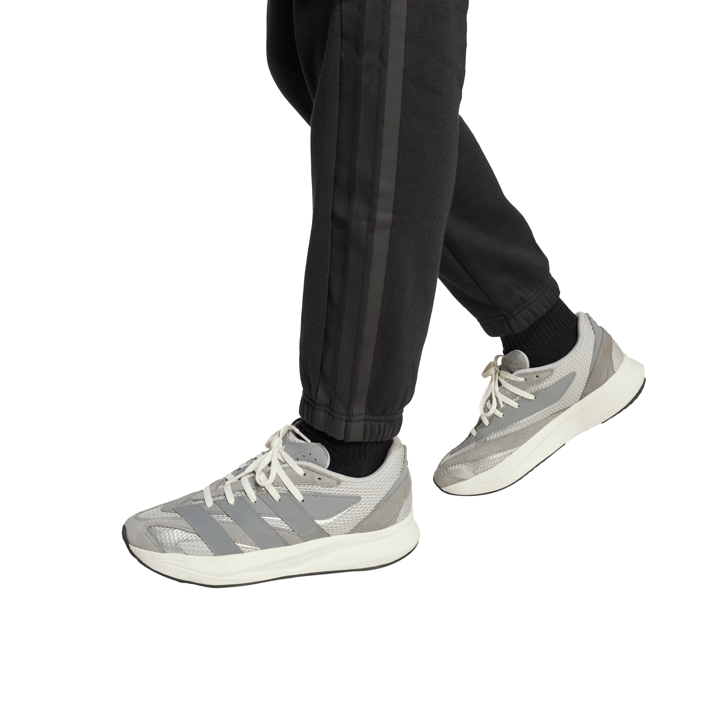 JM1686_6_APPAREL_On Model_Detail View 2_transparent