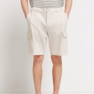MEN WOVEN SHORT TROUSERS